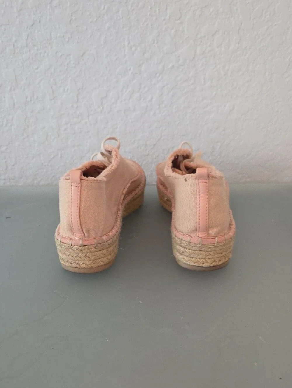 DV by Dolce Vita Peach Canvas Espadrille Platform Sneakers Size 9